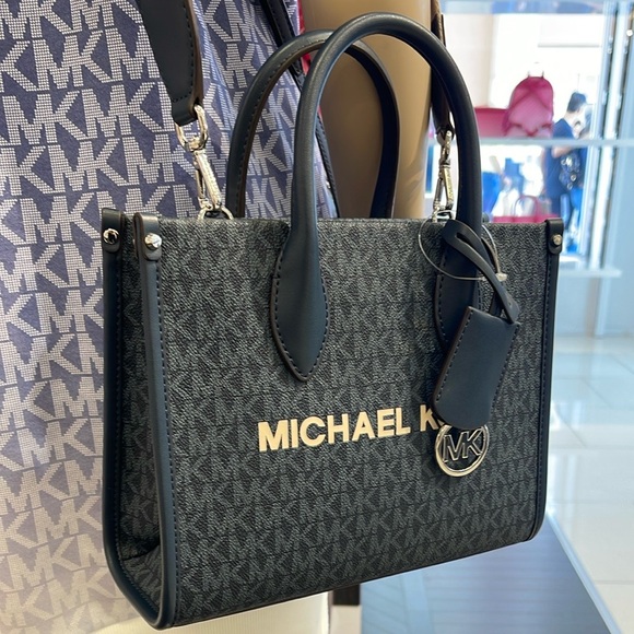 Michael Kors Mirella Small Signature Logo Crossbody Bag
Admiral
NWT - Picture 7 of 16